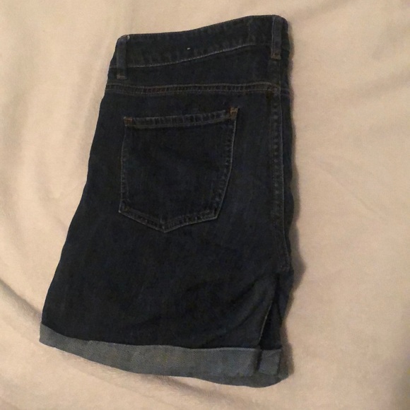 Garage shorts - Picture 2 of 2